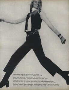 Penati_US_Vogue_October_15th_1970_02.thumb.jpg.8ef3acf71522394d6a1336d2b28b455b.jpg