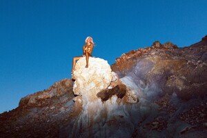 Phoenix-Cotner-Nude-14.thumb.jpg.34490c242e2f3fd4bddeb172384968e4.jpg