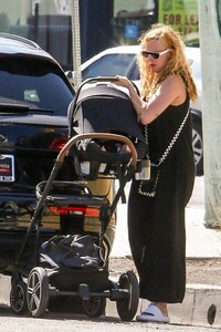 Rumer-Willis---Takes-her-baby-out-in-West-Hollywood-07.jpg
