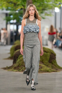 SS24-CopenhagenFashionWeek-Ganni-Runway-@jamescochranephoto-2x3-16.thumb.jpg.4592e4c07b3e5254403262d5634560db.jpg