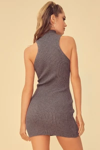 TURTLEDRESS-GRANITE-NOSWEATER-BACK-CROP_1201x1800.webp