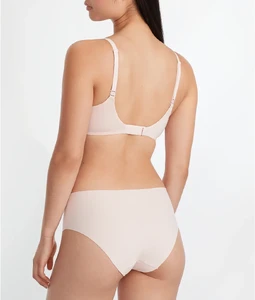 barb20270_barelythere_3.webp