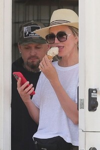 cameron-diaz-and-benji-madden-out-for-ice-cream-in-los-angeles-07-31-2023-5.jpg