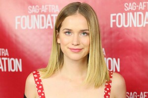 elizabeth-lail-527c126aa231452a851687d7e3af7e99.jpg