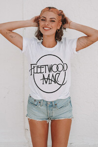 fleetwoodmaclogovintagebandteebylifeclothingco1_1800x1800.jpg