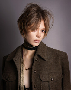 gallery_model_ADXKqFbmL5su.jpg