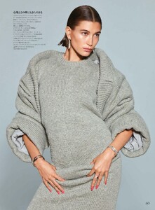 hailey-bieber-in-vogue-magaine-japan-september-2023-8.jpg