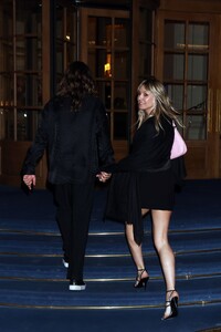 heidi-klum-arrives-at-hotel-ritz-in-paris-07-02-2023-5.jpg