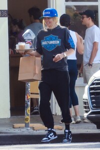 jessica-hart-out-for-morning-coffee-in-los-feliz-07-30-2023-6.jpg