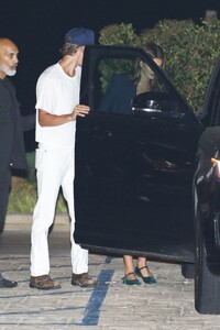 kaia-gerber-and-austin-butler-leaves-dinner-with-friends-at-nobu-in-malibu-08-13-2023-0.jpg