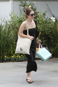 kaitlyn-dever-at-the-day-of-indulgence-event-in-los-angeles-08-13-2023-3.jpg