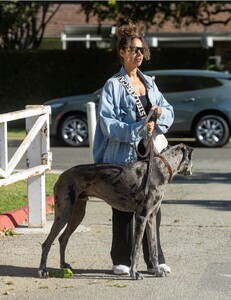 leona-lewis-and-dennis-jauch-out-with-their-baby-and-dog-at-a-local-park-06-20-2023-5.jpg