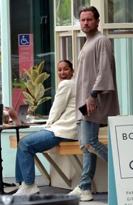leona-lewis-out-for-business-meeting-in-studio-city-05-15-2023-1.jpg