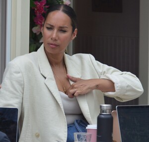 leona-lewis-out-for-business-meeting-in-studio-city-05-15-2023-4.jpg