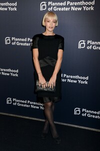lily-allen-at-spring-into-action-gala-2023-benefitting-planned-parenthood-of-greater-new-york-03-13-2023-0.jpg