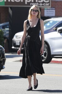 melanie-griffith-out-and-about-in-beverly-hills-02-11-2022-1.jpg