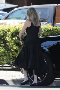 melanie-griffith-out-and-about-in-beverly-hills-02-11-2022-2.jpg