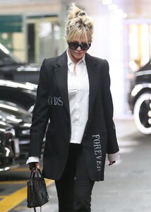 melanie-griffith-out-for-a-meeting-in-beverly-hills-05-18-2023-1.jpg