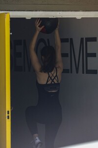 minka-kelly-workout-at-a-gym-in-los-angeles-0815-2023-3.jpg