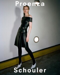 proenza-schouler-fw-20-21-4.thumb.jpg.ccd939342005b13795de8a41e57921a8.jpg