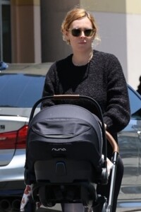 rumer-willis-out-with-her-baby-in-calabasas-06-20-2023-4.jpg