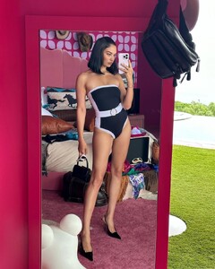 shaninamshaik_362669215_232986309658309_5761398997417082259_n.jpg