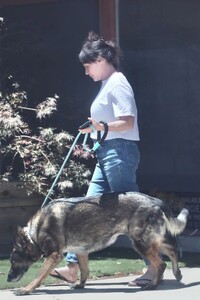 shanne-doherty-out-with-her-dog-up-in-calabasas-07-19-2022-0.jpg