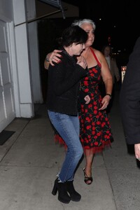 shannen-doherty-out-for-dinner-at-giorgio-baldi-in-santa-monica-06-09-2023-1.jpg