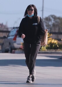 shannen-doherty-out-shopping-with-her-mom-rosa-in-malibu-11-04-2021-4.jpg