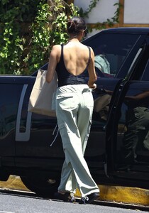 shay-mitchell-at-all-time-caffee-in-los-feliz-08-17-2023-3.jpg