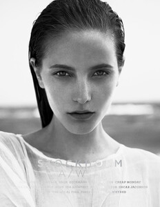 stockholm-magazine-aw-2011-dorothea-barth-jorgensen-by-kai-z-feng.thumb.jpg.2787bfce3c175b805dfd14a6da76dac5.jpg