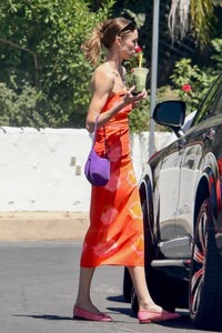 whitney-port-arrives-at-her-home-in-studio-city-08-03-2023-1.jpg