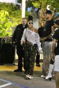 winnie-harlow-and-kyle-arrives-at-drake-s-concert-in-los-angeles-08-13-2023-1.jpg