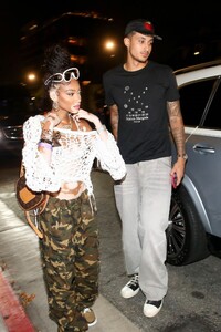 winnie-harlow-and-kyle-arrives-at-drake-s-concert-in-los-angeles-08-13-2023-3.jpg