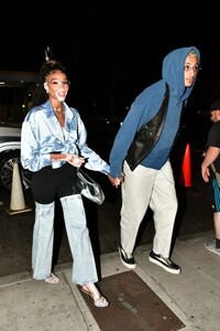 winnie-harlow-and-kyle-kuzma-arrives-at-dave-chapelle-s-show-at-delilah-in-west-hollywood-08-01-2023-3.jpg