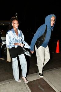 winnie-harlow-and-kyle-kuzma-arrives-at-dave-chapelle-s-show-at-delilah-in-west-hollywood-08-01-2023-6.jpg