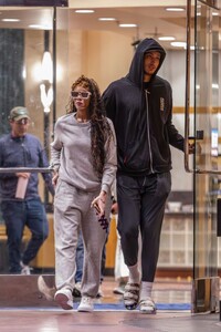 winnie-harlow-and-kyle-kuzma-on-a-date-night-in-calabasas-07-31-2023-1.jpg