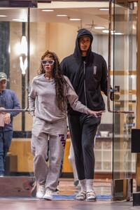 winnie-harlow-and-kyle-kuzma-on-a-date-night-in-calabasas-07-31-2023-4.jpg