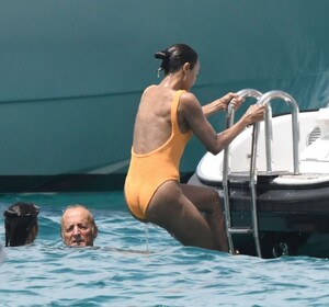 zoe-saldana-in-swimsuit-at-a-yacht-in-sardinia-07-23-2023-1.jpg