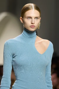 00014-fendi-spring-2024-ready-to-wear-details-credit-gorunway.thumb.webp.23519ab23e35dd9523eb049d68a2ae5d.webp