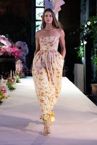 00020-loveshackfancy-spring-2024-ready-to-wear-credit-brand.thumb.jpg.1ad1d7244b1537c33abf1602c71ef866.jpg