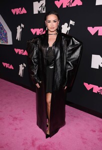 007.thumb.jpg.98bf079d6139aab9af0f93a0b45b00dd.jpg