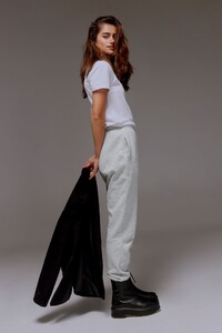 100084865_3C0_1920x2880.jpg