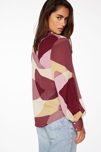 100085164_6UR_alt2_1920x2880.jpg