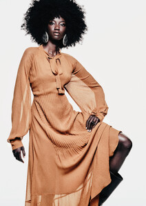 1008-Fall20brand-A4-Campaign-Portrait-Image-300ppi-9.thumb.jpg.0bc479ee6d32a365972f47654c1cb972.jpg