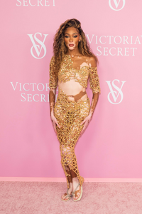 Victoria's Secret Celebrates The Tour '23 [31].png
