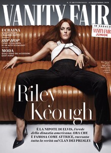 Vanity Fair Italy 91323.jpg