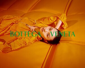 12-bottega-veneta-chinese-new-year-2022-collection.thumb.jpg.3a05f3626ae6174c035b9b821e95a0cd.jpg