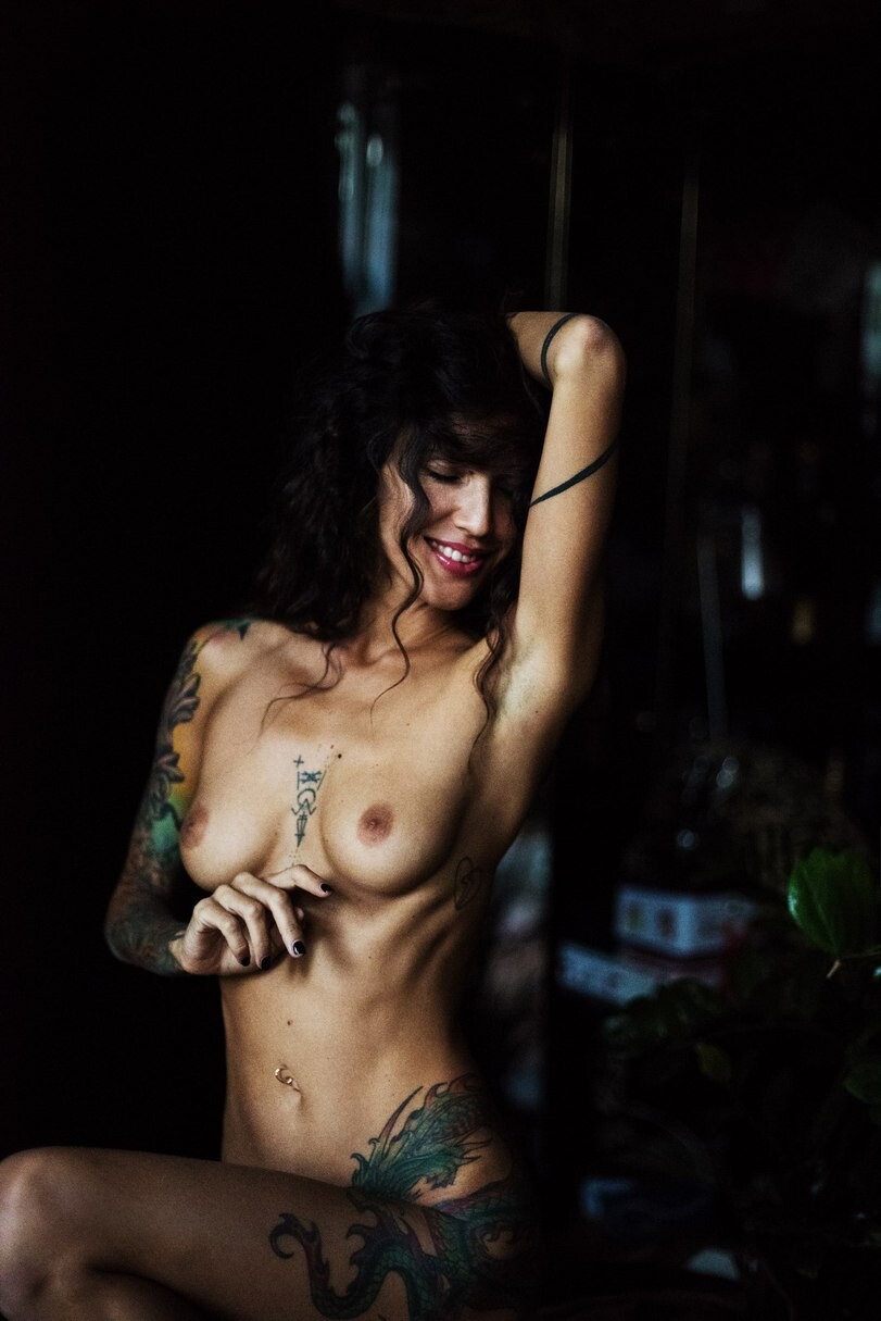 Соня мармеладова с татуировкой дракона (57 фото)