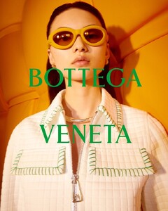 14-bottega-veneta-chinese-new-year-2022-collection.thumb.jpg.45b8ae87892a7bcf8f9379e8d3367927.jpg